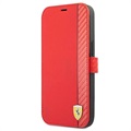 Ferrari na trati uhlíkový pruh iPhone 13 Pro Max Pase Wallet - červená