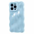Puzdro TPU na iPhone 15 Pro Max so zvlneným okrajom a cukríkovými bublinkami
